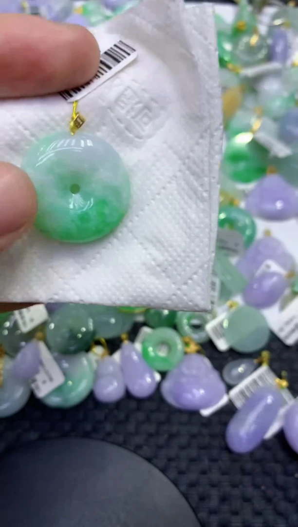 颈饰18K金镶嵌翡翠天然缅甸A货翡翠