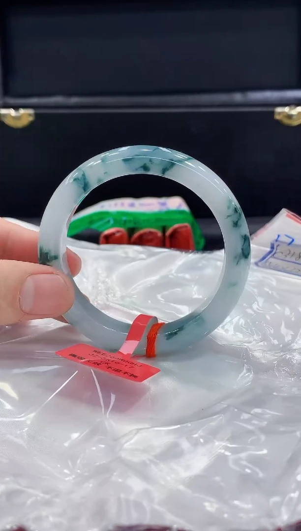 未镶嵌手镯翡翠翡翠手镯