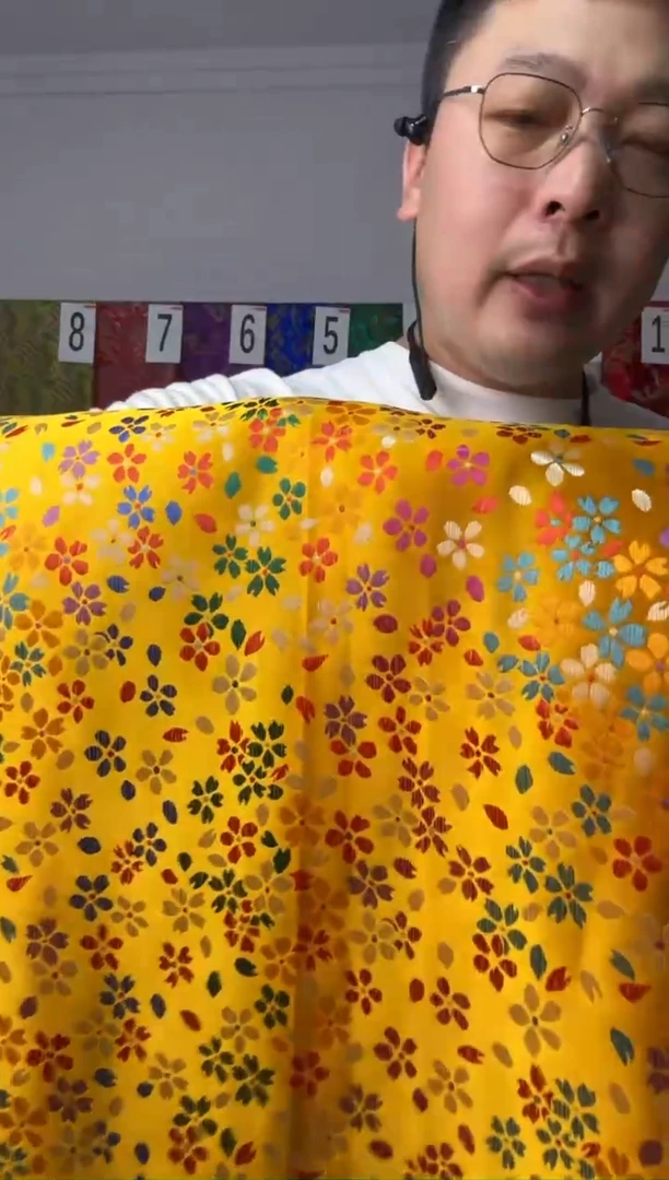 混纺织锦缎长60公分 宽90