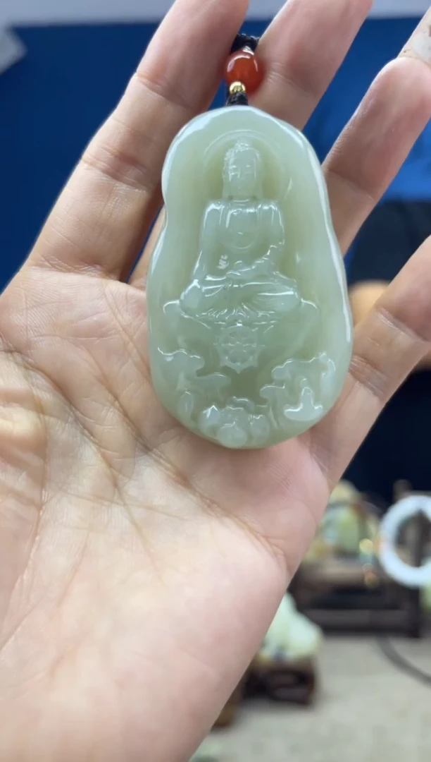 和田玉未镶嵌颈饰1