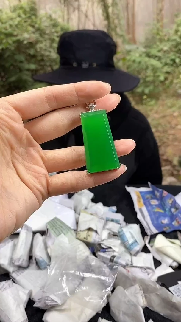 满色吊坠 所见即所得！！