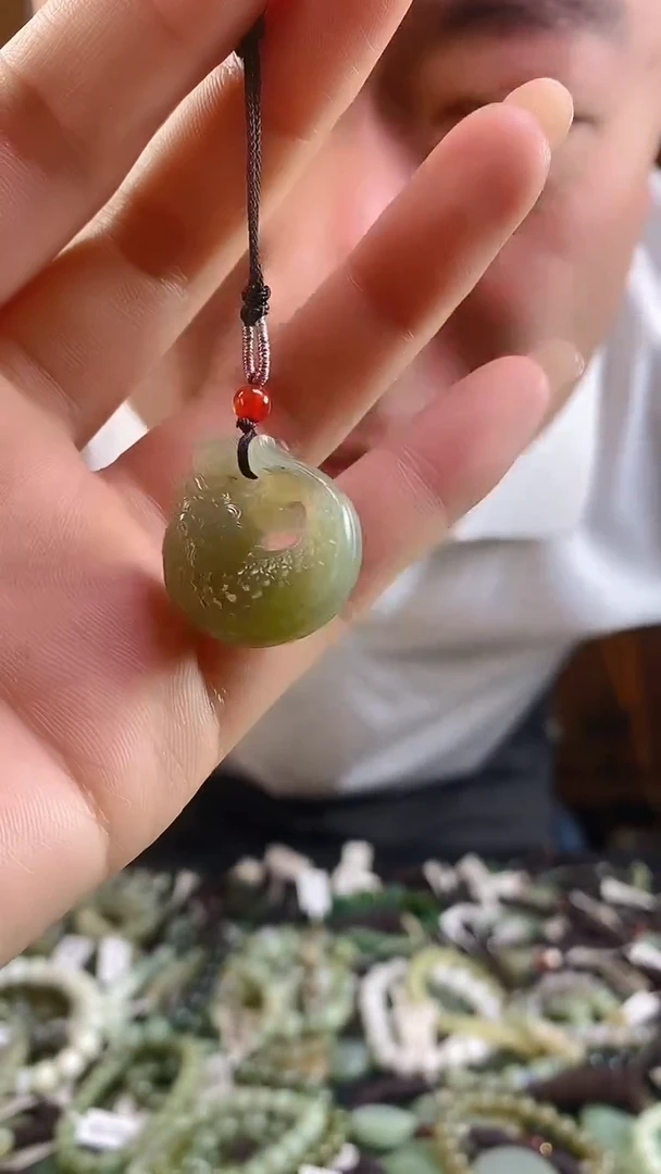 和田玉未镶嵌颈饰多样性发货，拍一发一