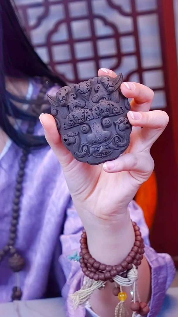 珠串木易留香悦心牛首微瑕款