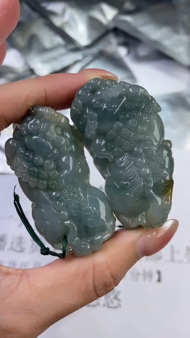 翡翠挂件未镶嵌294451   /一对发