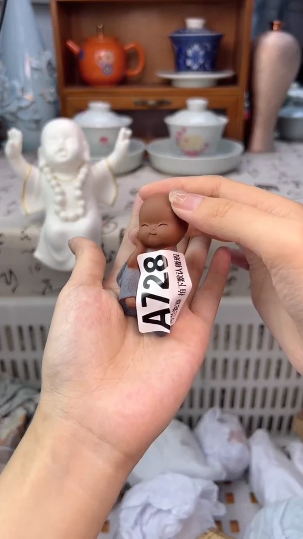 玥**?A728  默认微瑕 介意勿拍