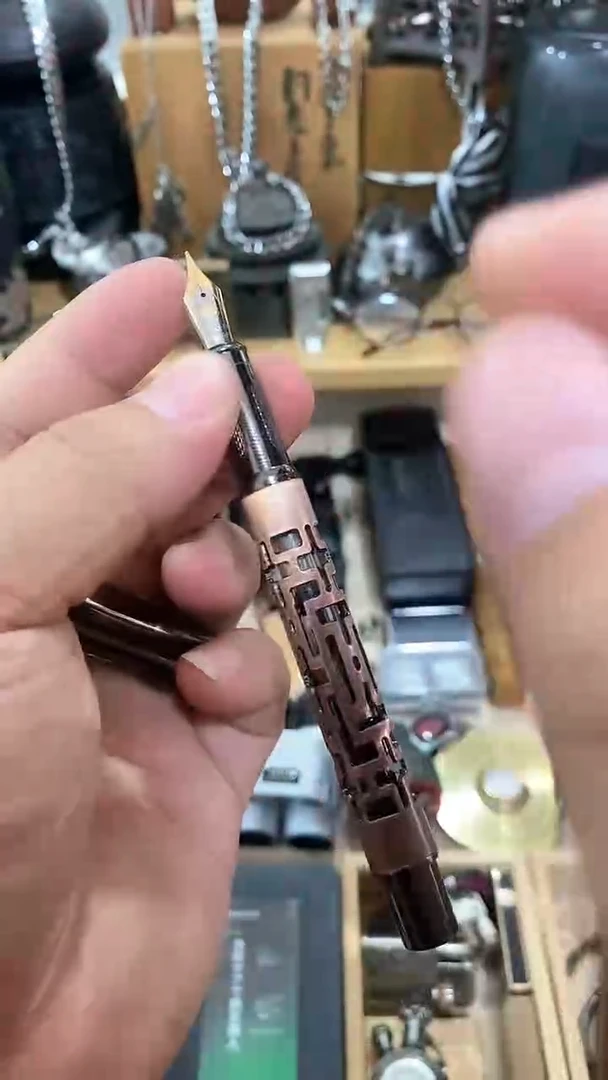 瓷片闪购商品  如图所示