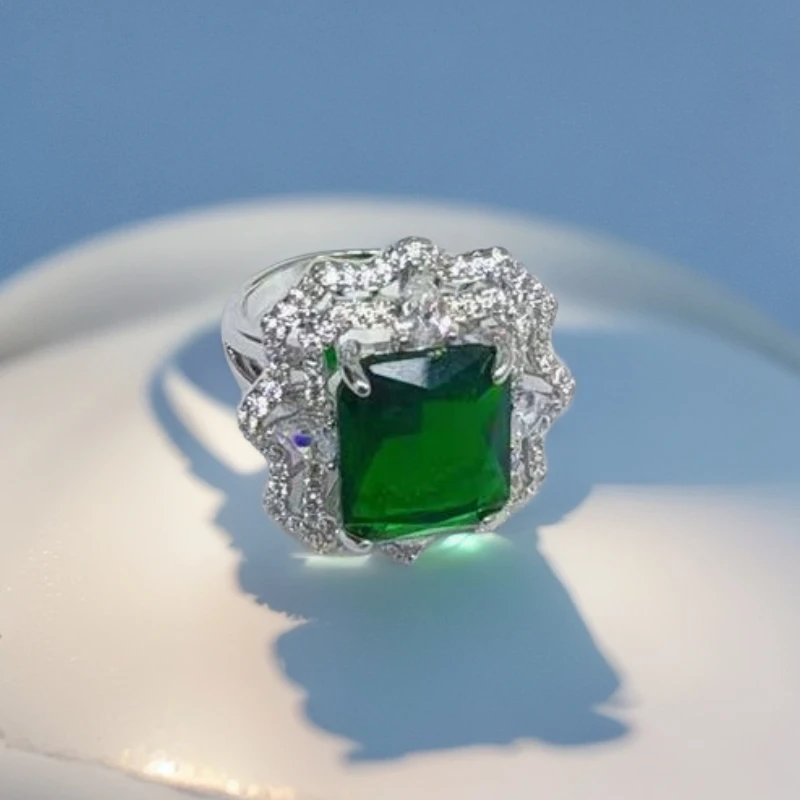 绿戒指方形四爪双层花边白托——————高货