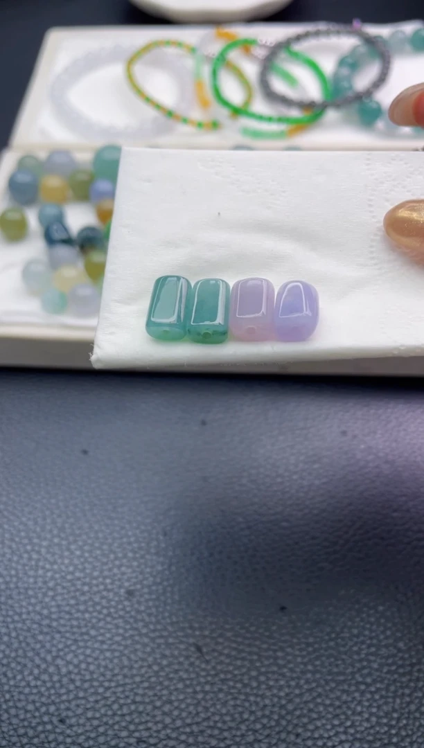 未镶嵌定制翡翠她****冷珠子