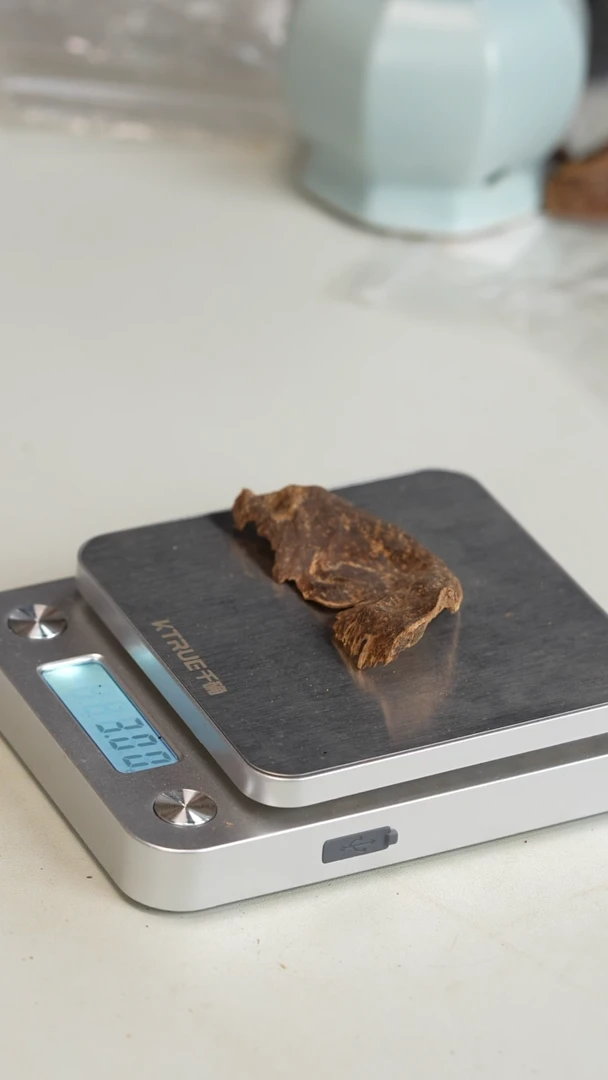 沉香沉香碎屑海南霸王岭 3g