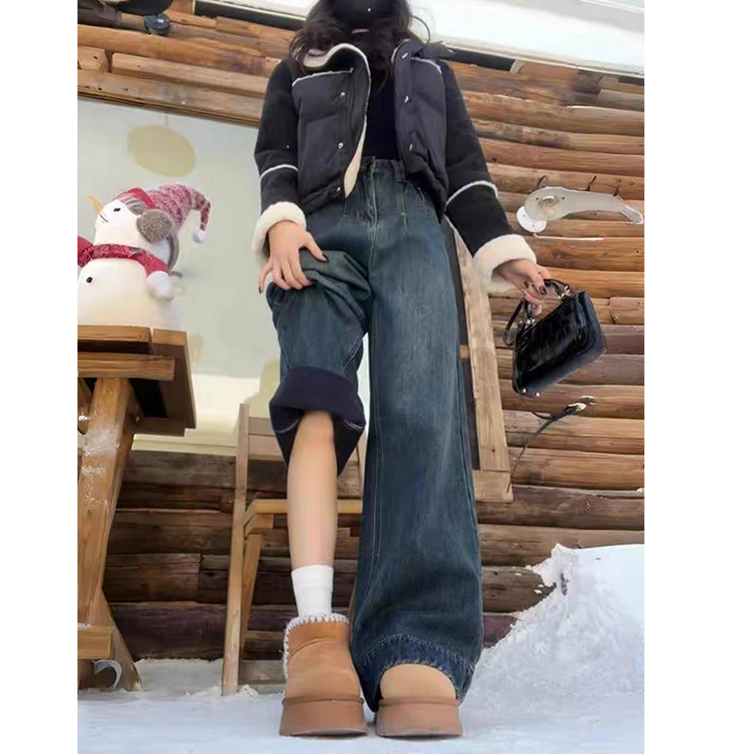 大码加绒加厚牛仔裤女秋冬胖mm梨形身材宽松高腰显瘦直筒阔腿裤子