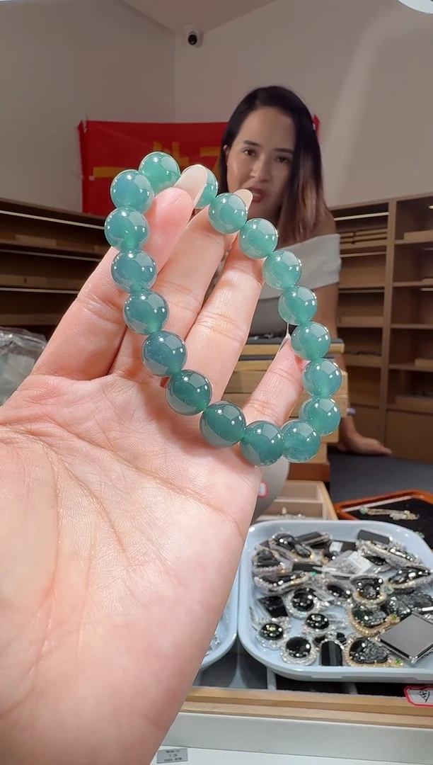 未镶嵌手串翡翠手串（多样性发其一）