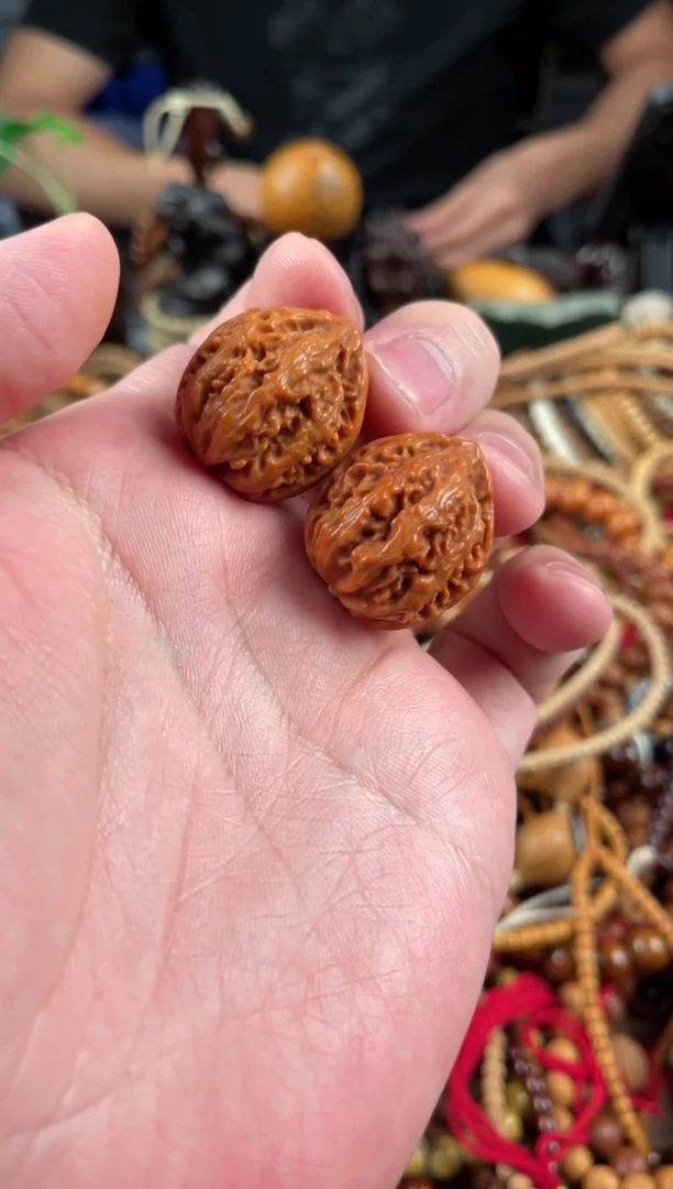 文玩核桃吊坠王胖子文玩工作室珊瑚纹鸡心