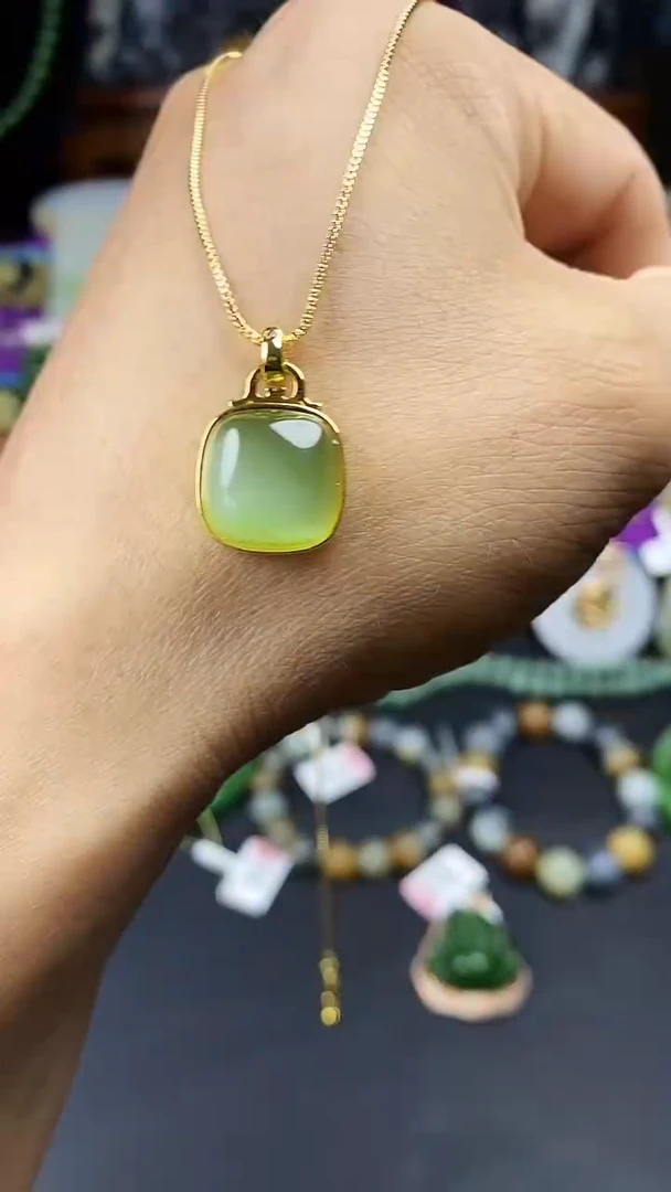 和田玉未镶嵌颈饰1