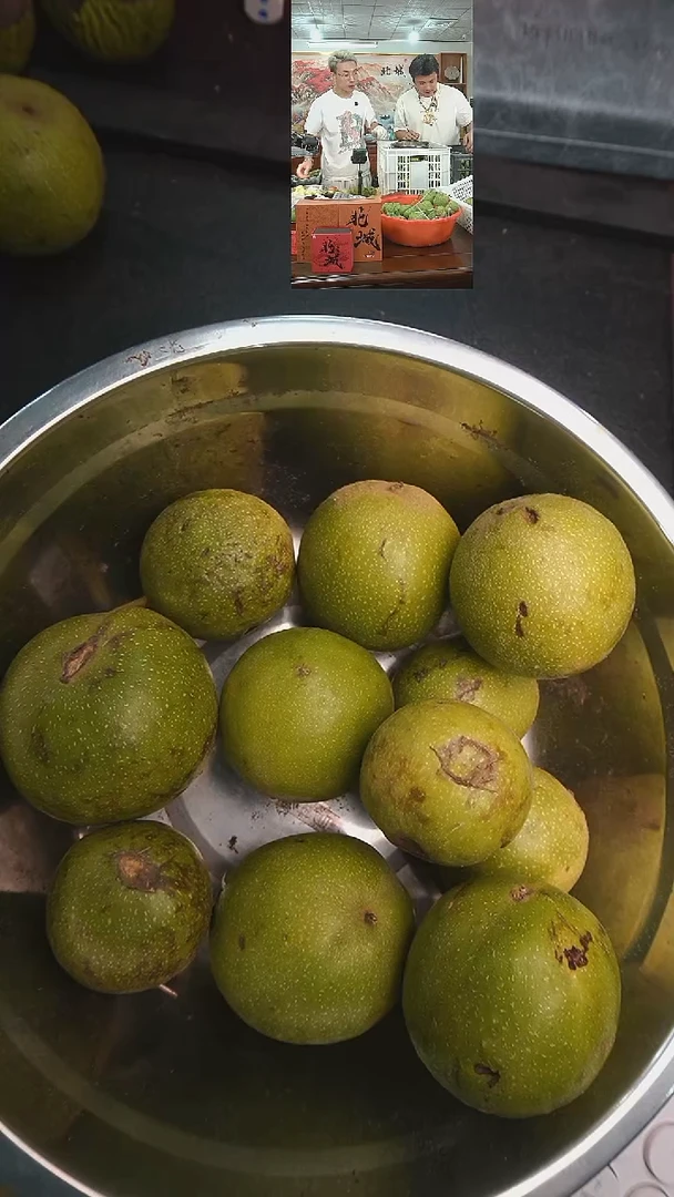 文玩核桃把件青皮盘山8个（售出不退不换）