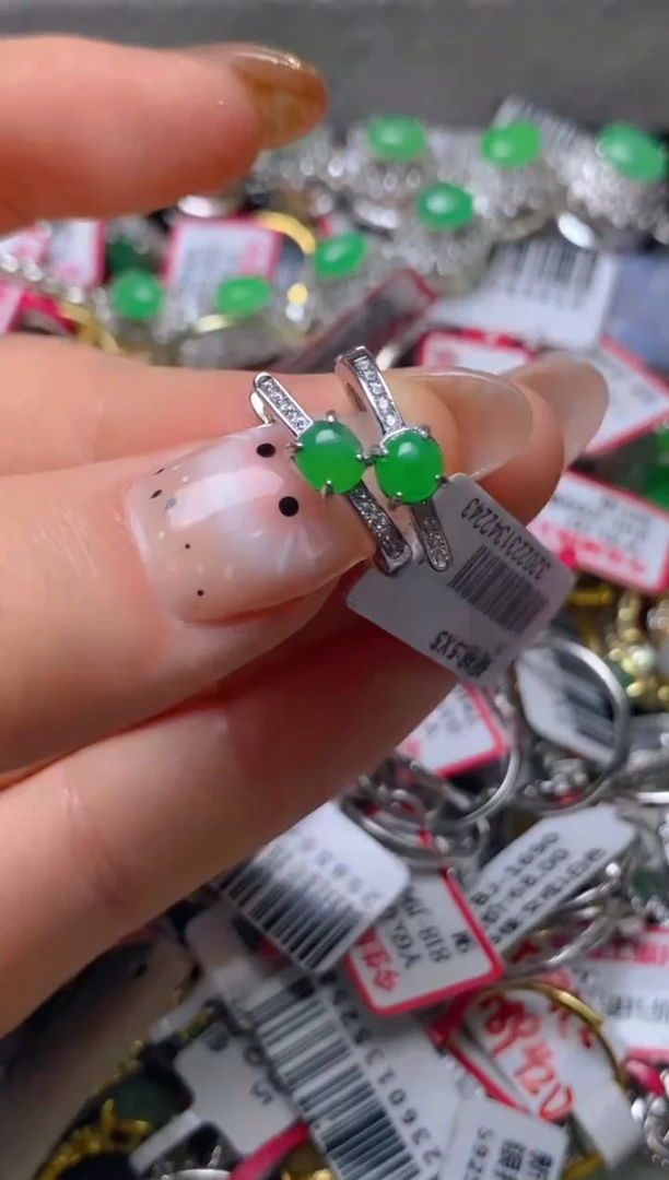 银S925镶嵌戒指翡翠百内无证书