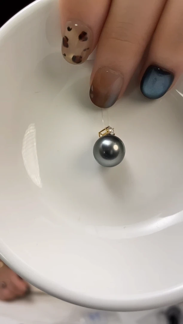 吊坠(不含链)18K金镶嵌海水珍珠10-11大溪地黑珍珠吊坠