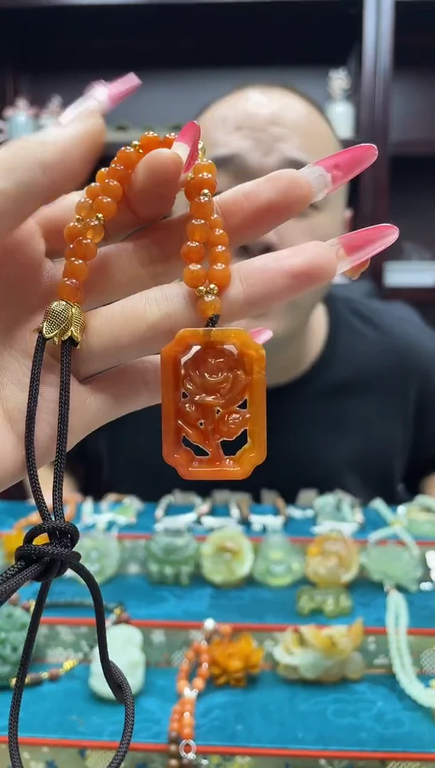 未镶嵌岫玉吊坠·