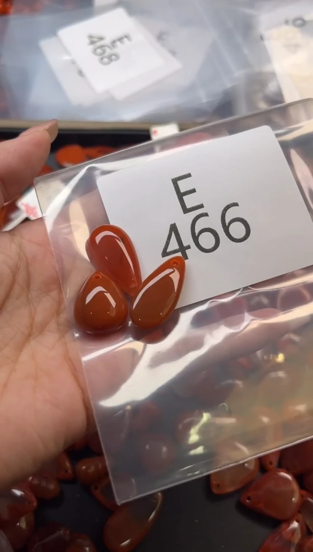 南红玛瑙未镶嵌珠宝奇石E466-一起