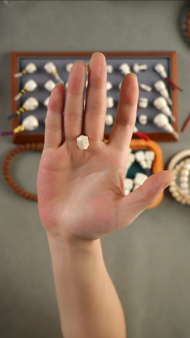柏香籽/百香籽吊坠葱****_鲨鱼背素款10mm