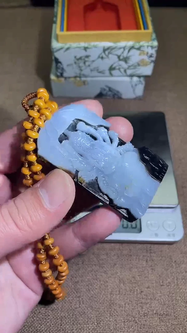 颈饰未镶嵌和田玉别*.12.26