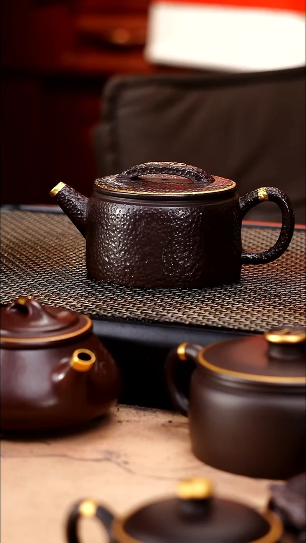 茶壶紫砂四号井茄皮紫泥描金锤纹汉瓦180cc