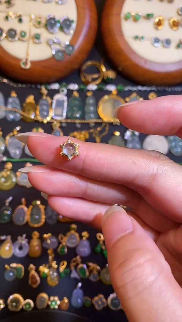 翡翠银S925镶嵌颈饰然A货翡翠天