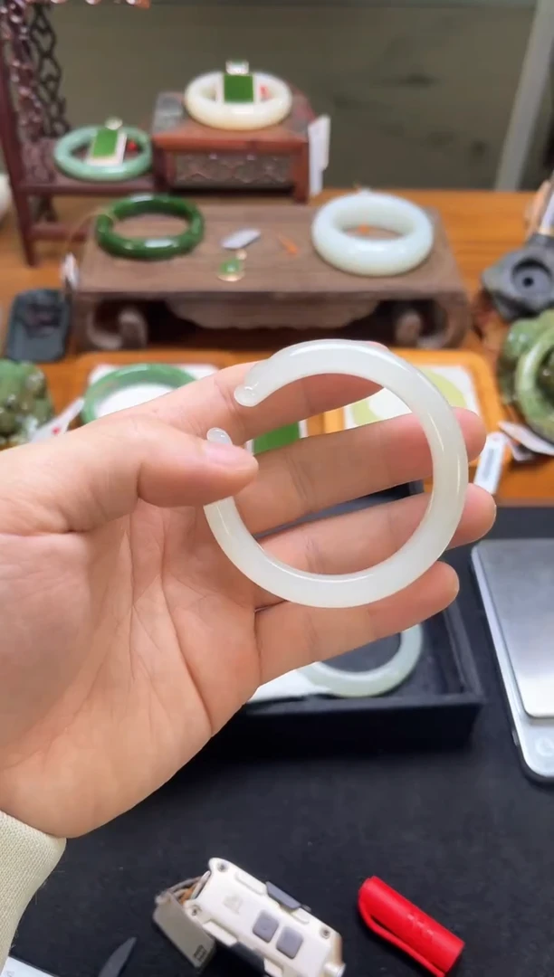 未镶嵌手镯和田玉青海青白猫爪 51+圈 11