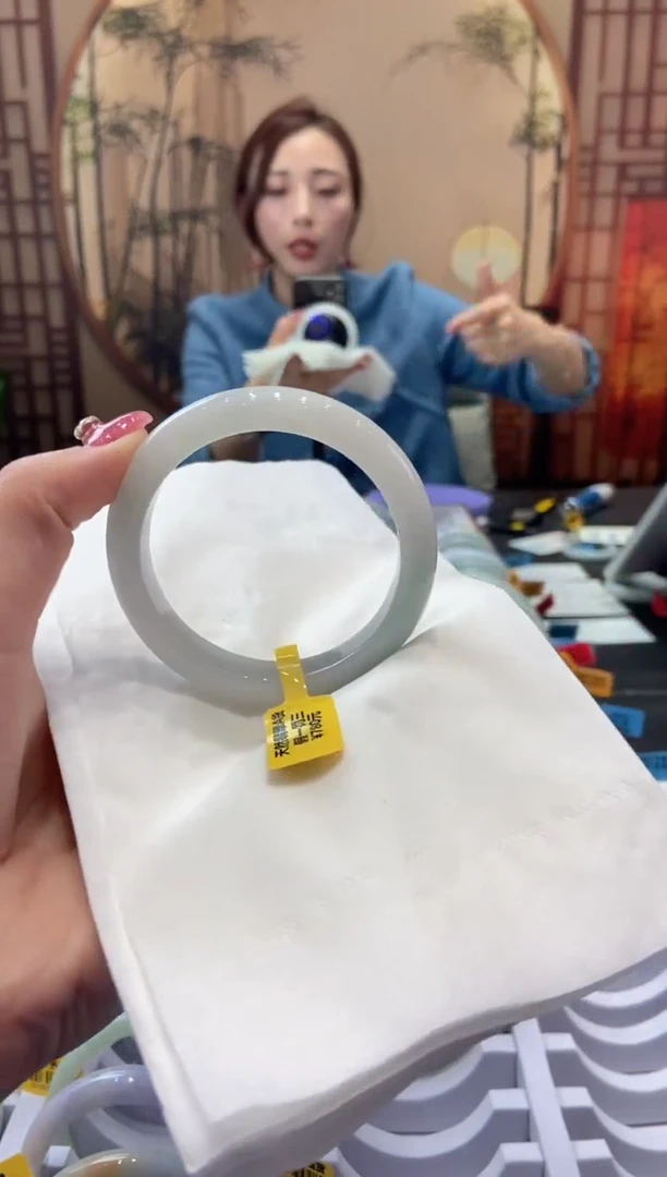 【闪购商品】翡翠手镯未镶嵌00006205