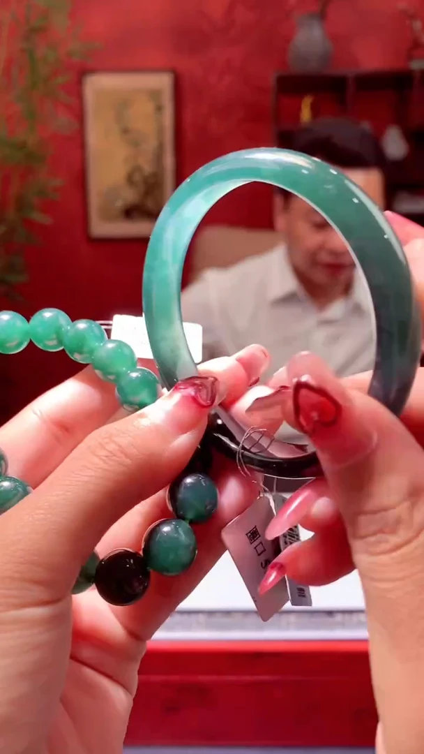 翡翠未镶嵌颈饰天然翡翠（拍一发一）