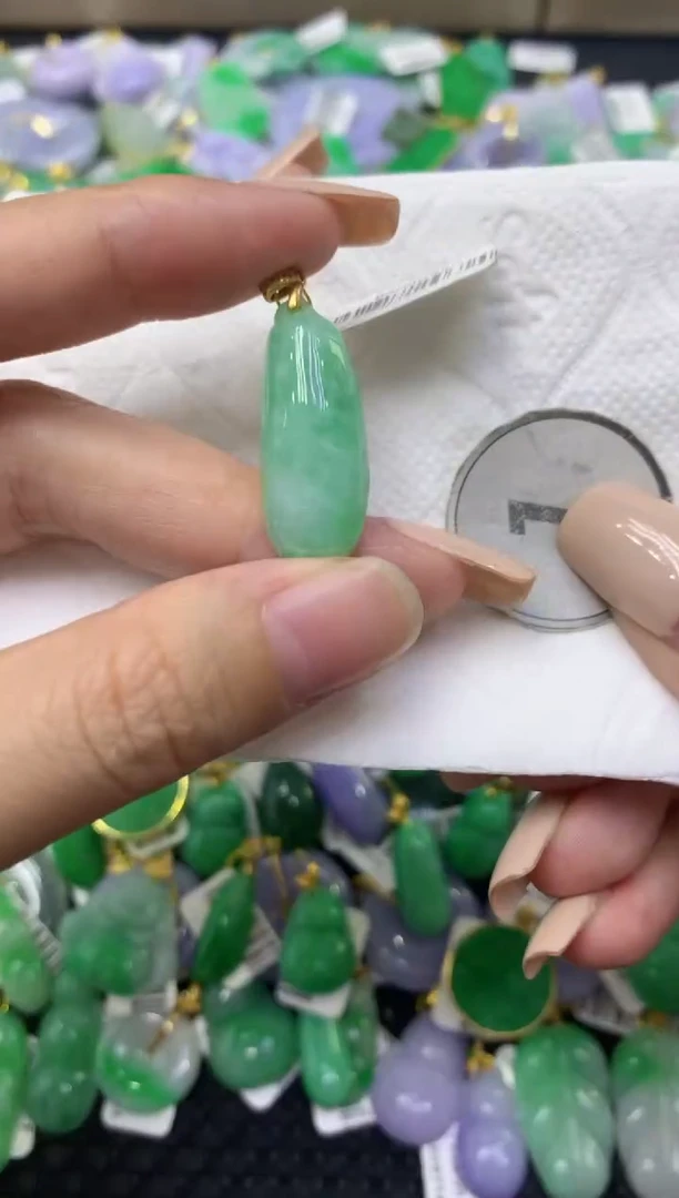 颈饰未镶嵌翡翠天然缅甸翡翠A货