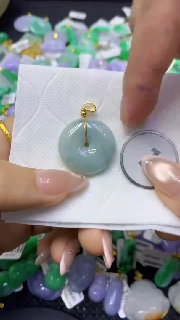 颈饰未镶嵌翡翠天然缅甸翡翠A货