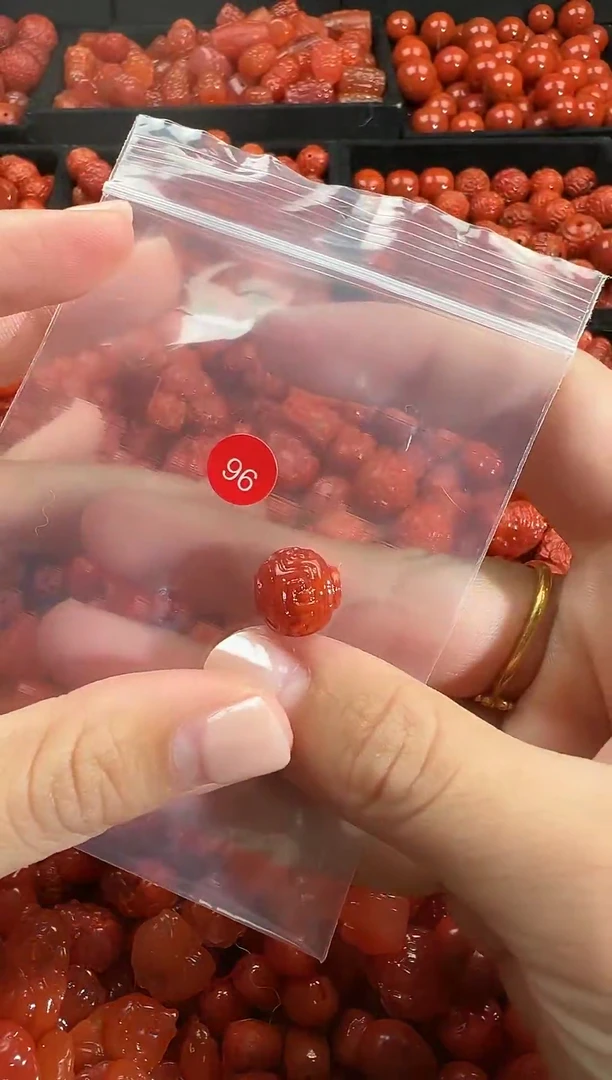 颈饰未镶嵌南红玛瑙1