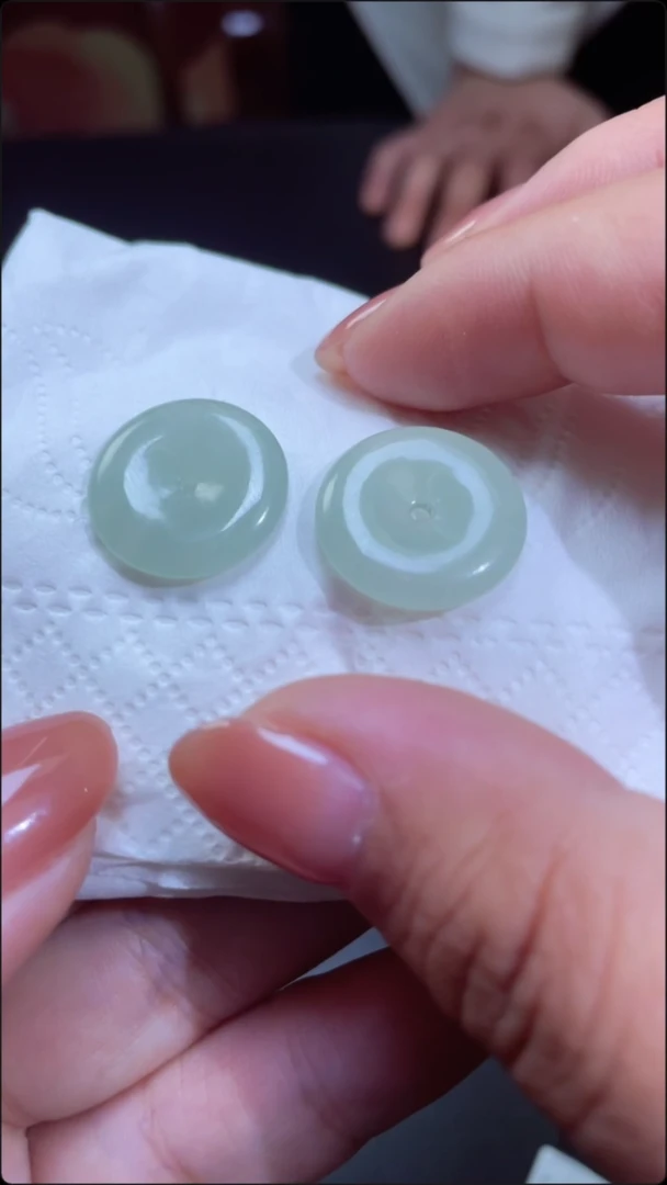 定制翡翠未镶嵌扣子