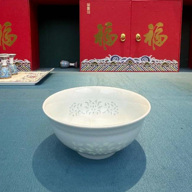 景德镇餐具【微瑕尾货】白玲珑缠枝莲5英寸饭碗