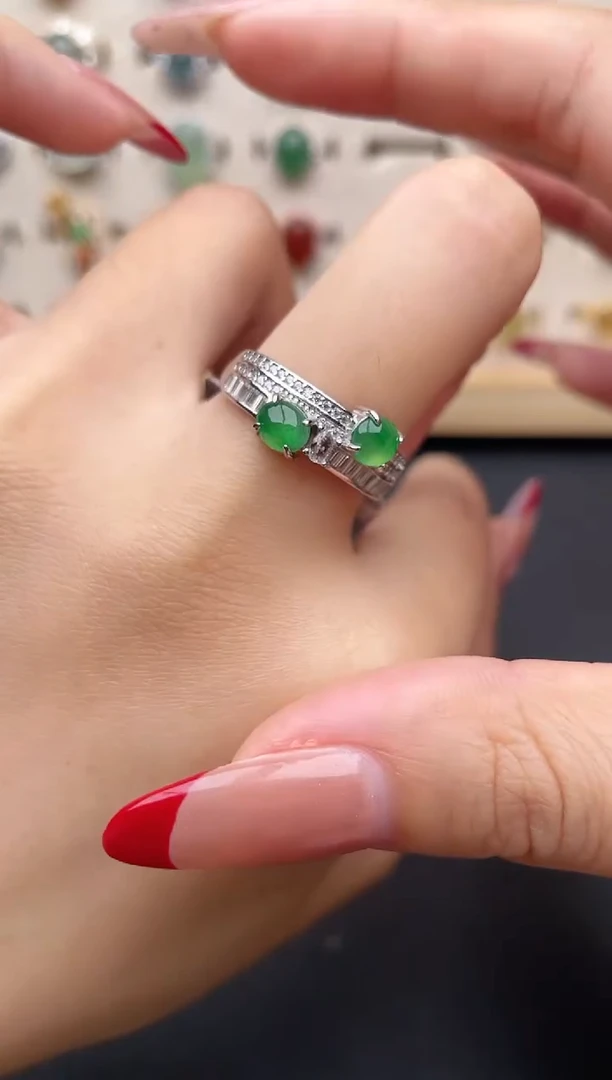 【闪购商品】翡翠戒指银S925镶嵌一物一证一礼盒