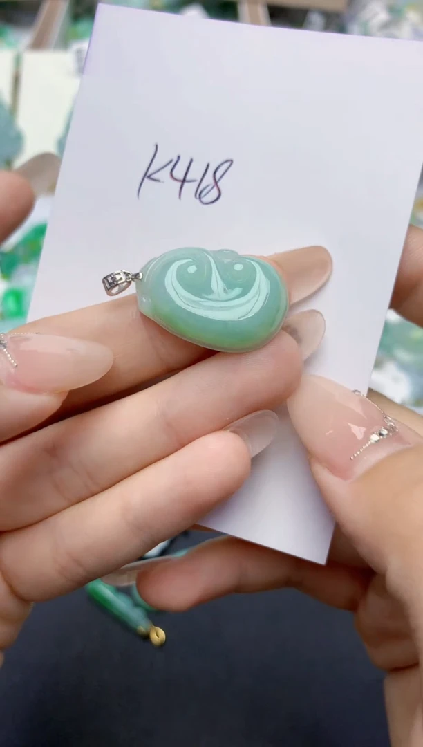 翡翠未镶嵌颈饰天然缅甸A货翡翠