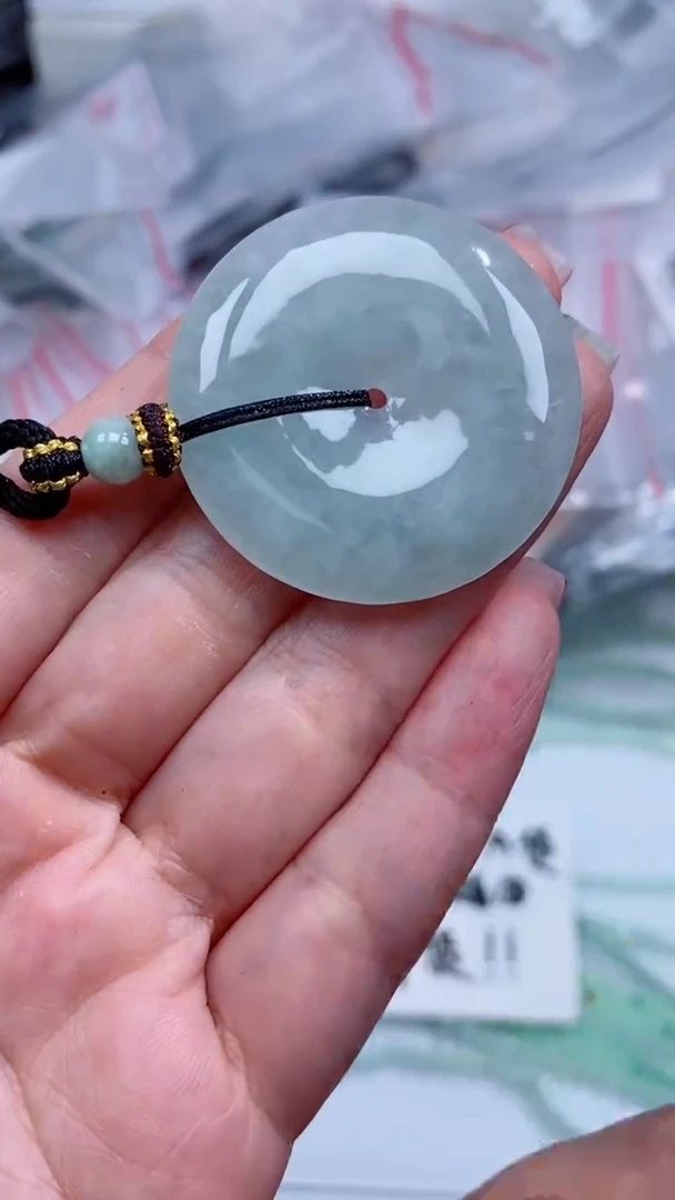 翡翠未镶嵌颈饰吊坠
