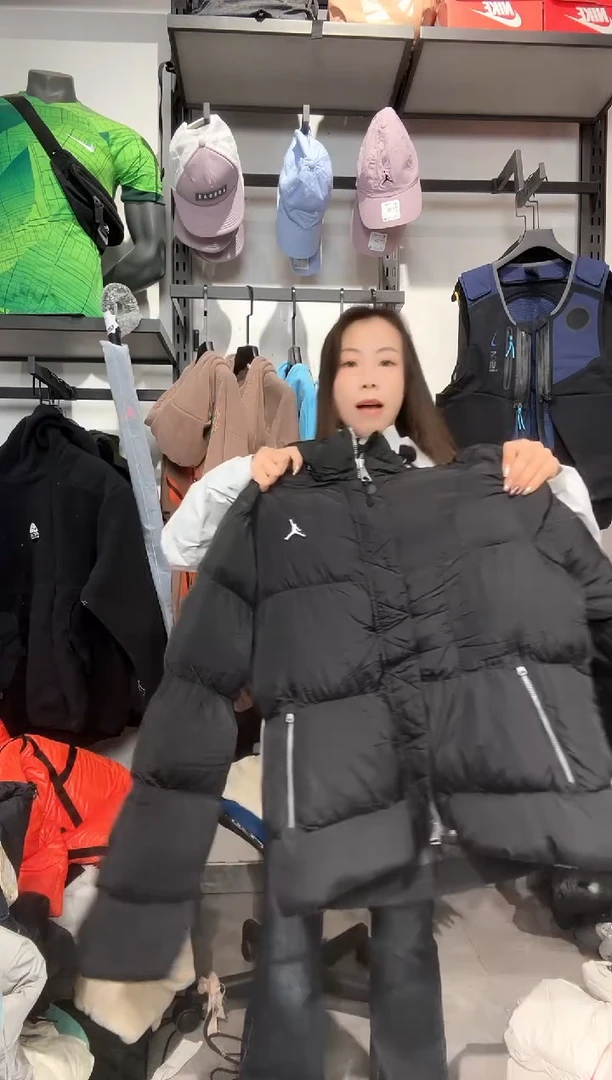 1183  编码 瑕疵款直播间过款为准 尺码  170 M