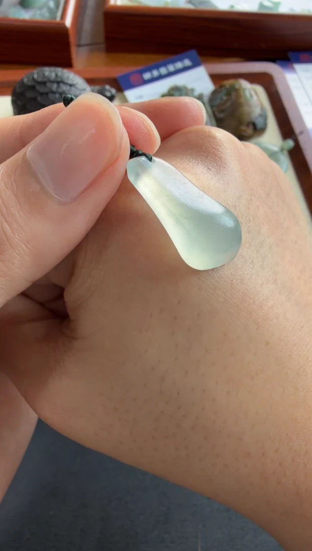 未镶嵌定制翡翠瓜