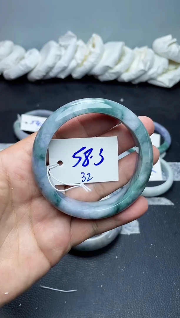 未镶嵌手镯翡翠32