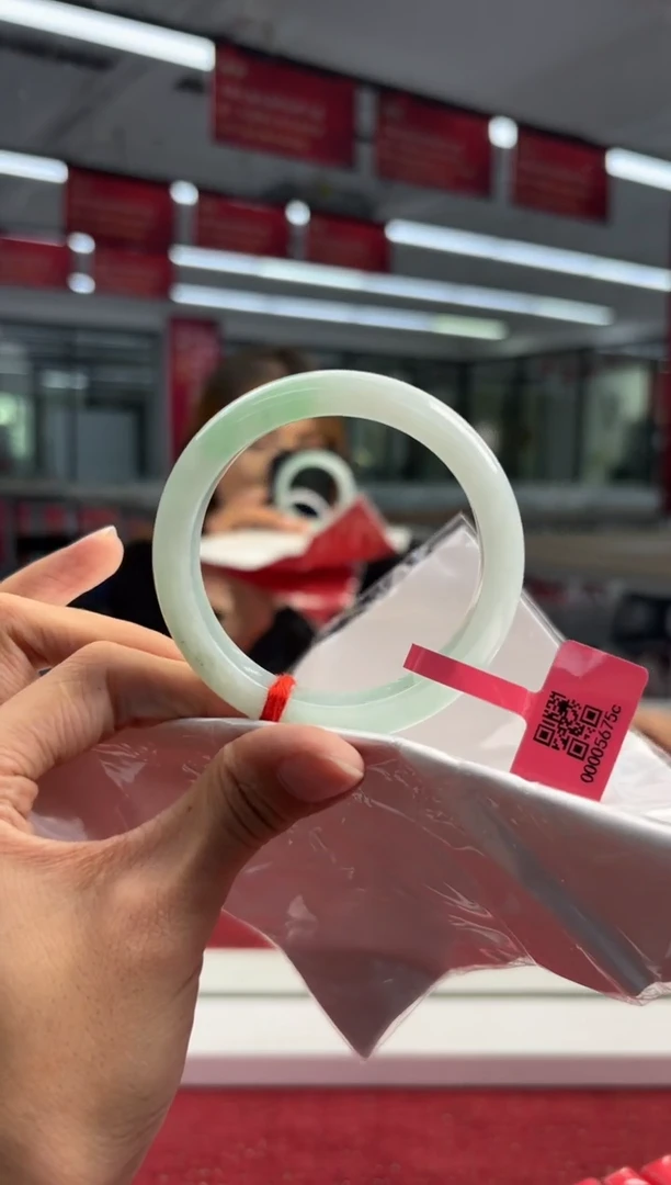 未镶嵌手镯翡翠翡翠手镯1