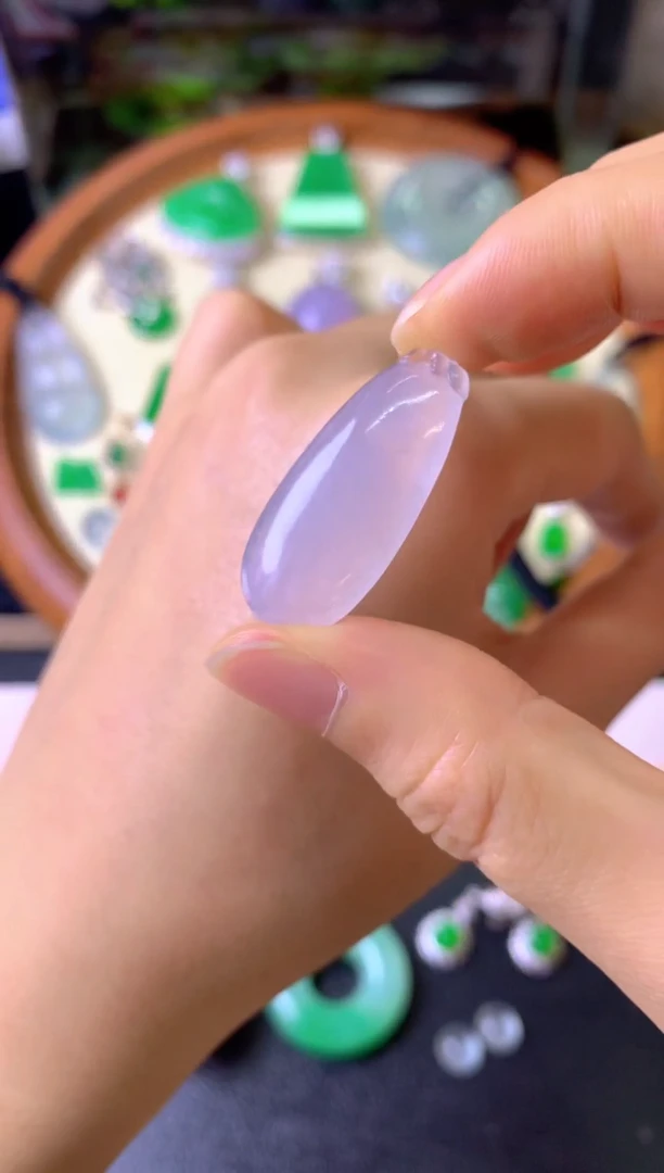 未镶嵌定制翡翠晚*?毛货抛光