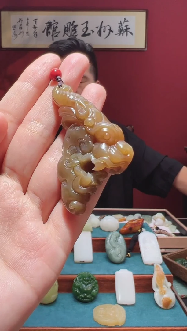 和田玉未镶嵌吊坠(不含链)1