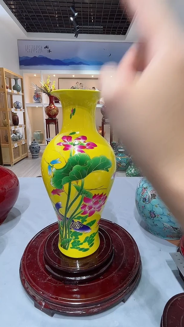摆件高36荷花鱼尾瓶