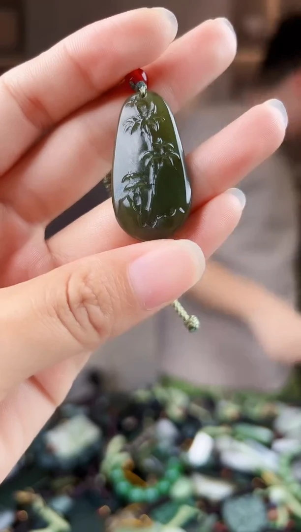 未镶嵌和田玉挂件拍一发一，多样性发货