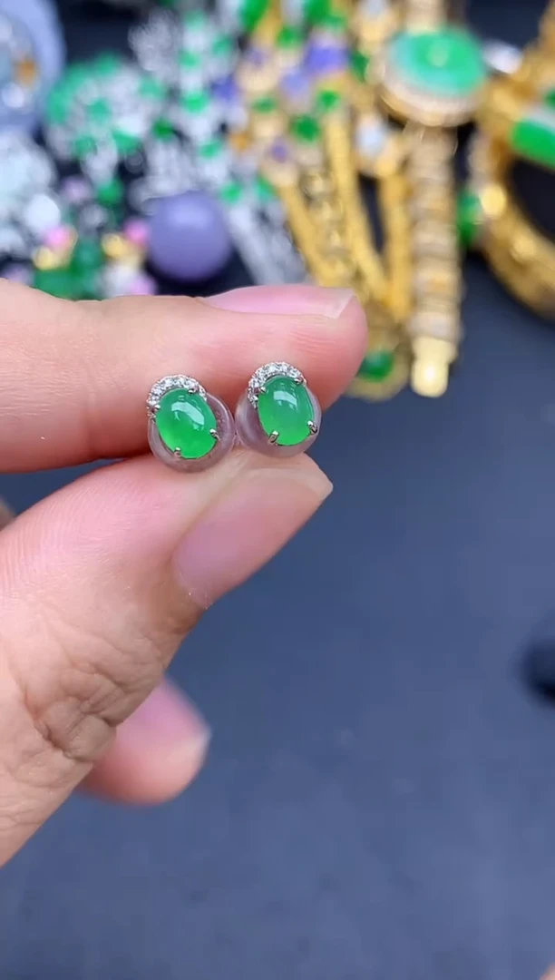 18K金镶嵌翡翠耳饰323-春日珠宝