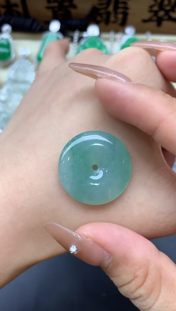 翡翠未镶嵌颈饰75-中国好珍宝
