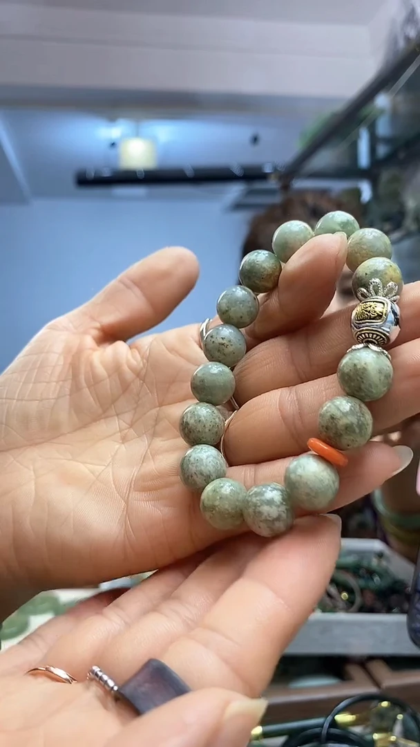 【闪购商品】岫玉手串未镶嵌多样性发货其中之一