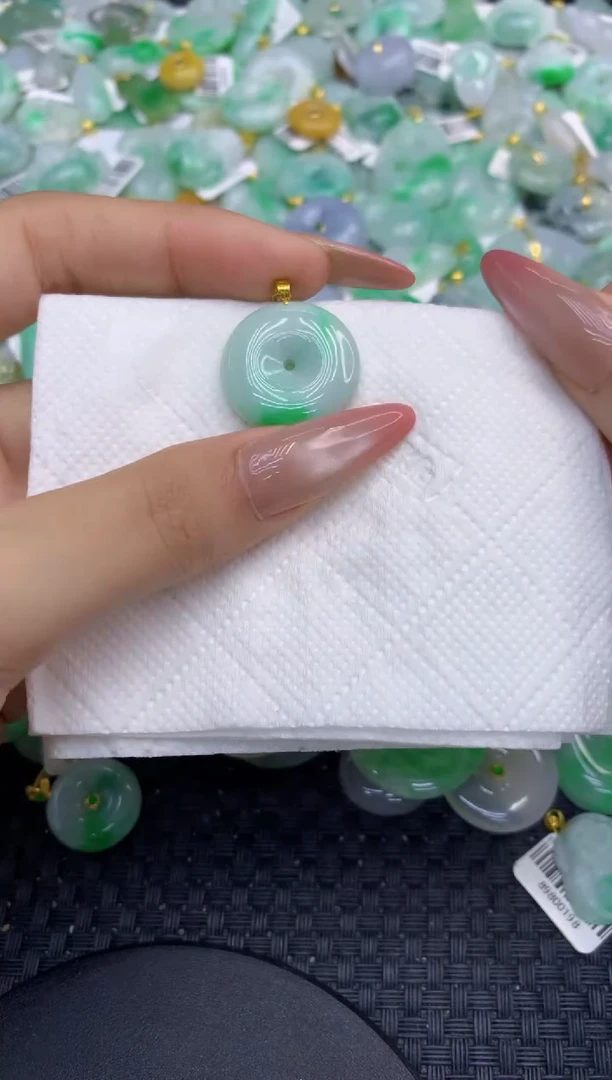 颈饰未镶嵌翡翠天然缅甸A货翡翠