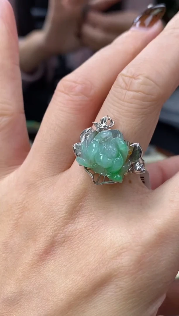 颈饰银S925镶嵌翡翠18749